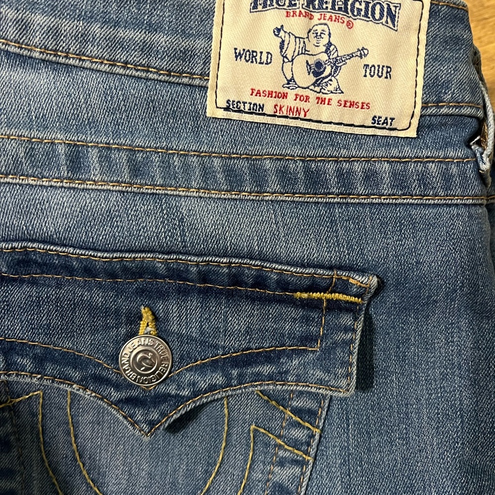 Women’s True Religion Jeans - Picture 3 of 12